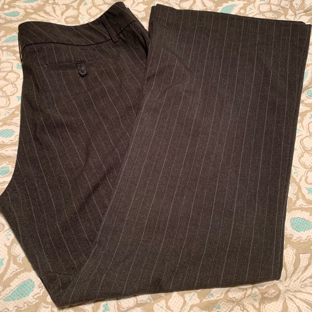 Business/Office slacks.  Look new.